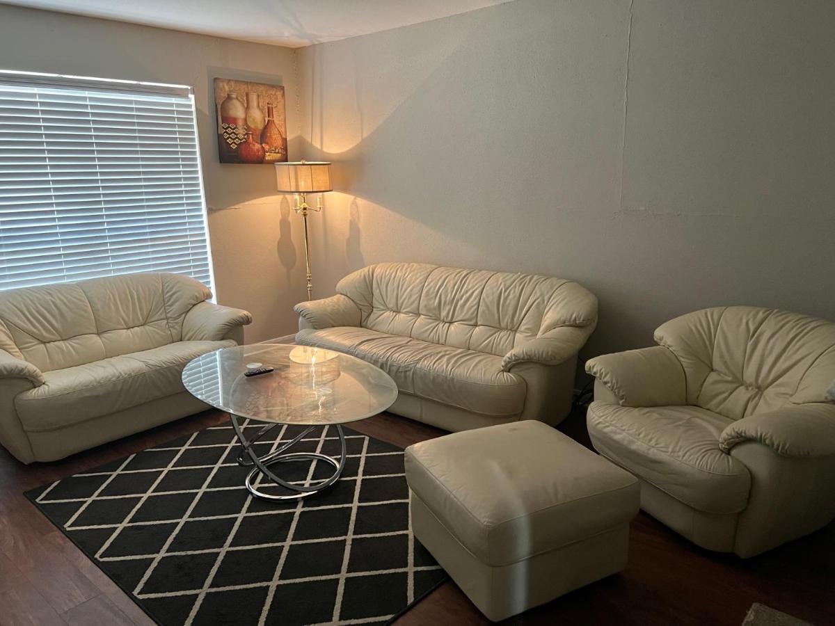 Lovely 1-Bedroom Townhome With Nice Amenities Хюстън Екстериор снимка