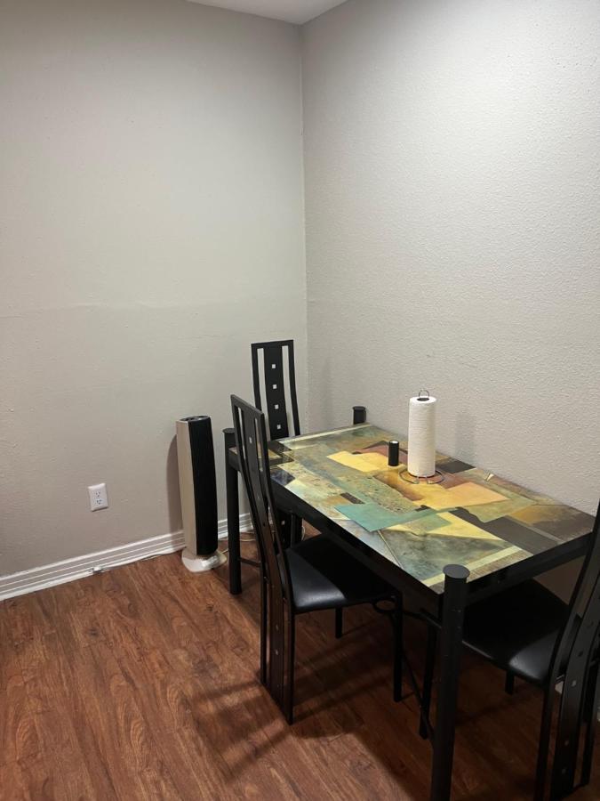 Lovely 1-Bedroom Townhome With Nice Amenities Хюстън Екстериор снимка